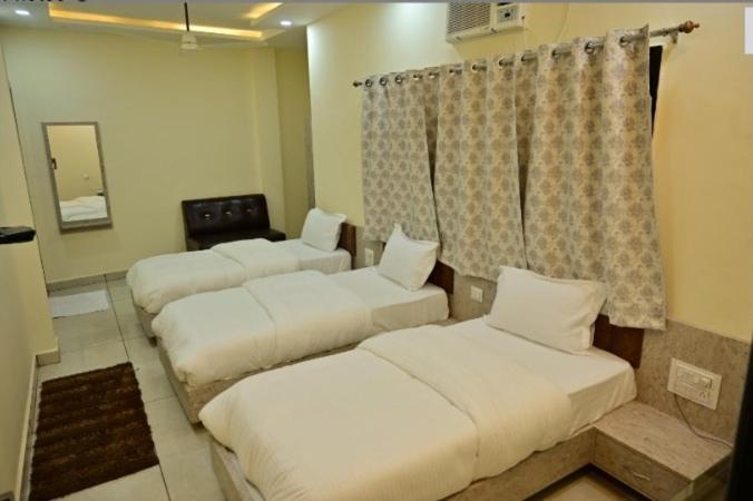 Hotel Raghuveer Inn By Bookingcare Sitapur Muafi Luaran gambar